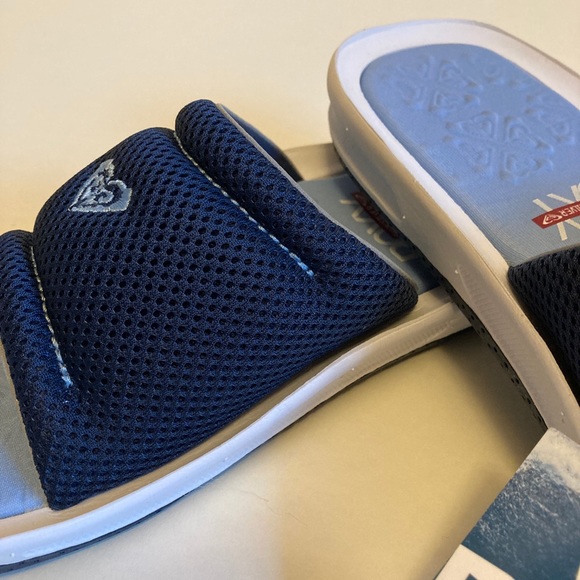 2000 Roxy Slides - Picture 2 of 4